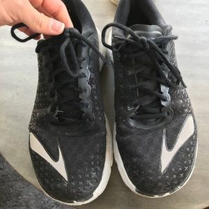 Brooks Pure Flow5 comfy running shoes